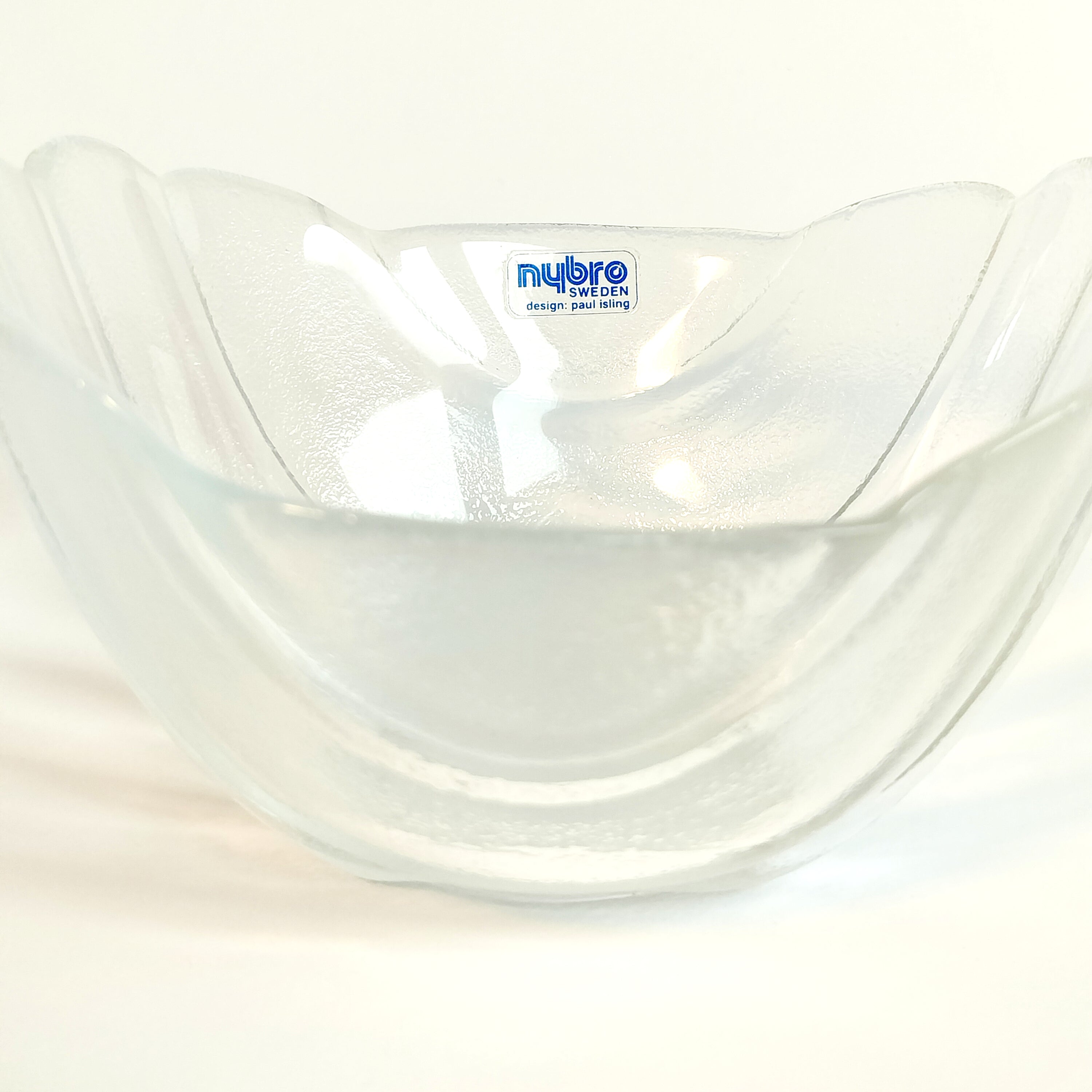 Liten skål i klarglas – Nybro Glasbruk, second hand